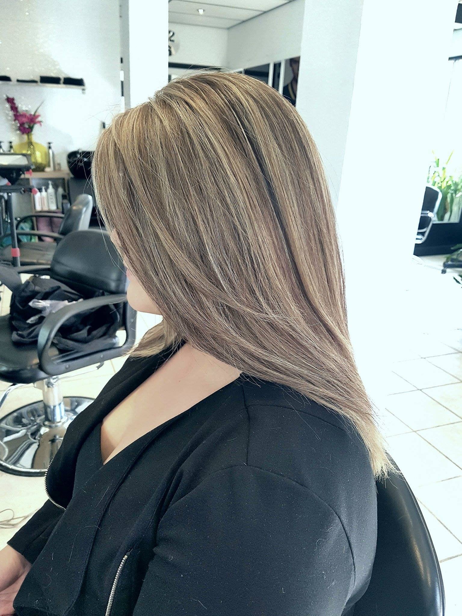 BLONDE OMBRE with HIGHLIGHTS on top